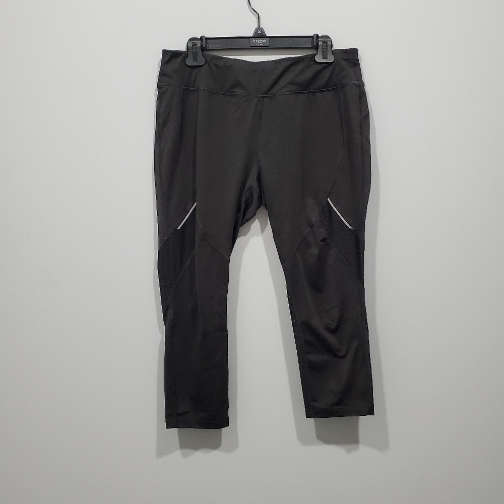 Avia | Black Athletic Workout Capris